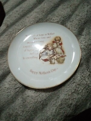 #ad Holly Hobbie Commemorative Edition Plate 1976 Happy Mother#x27;s Day Made Japan 10quot; $19.99