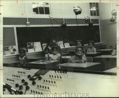 #ad 1964 Press Photo Students in the LaPorte Schools In Modern Language Laboratory. $19.99