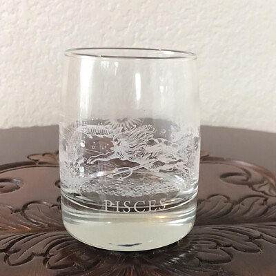 #ad Vtg Whiskey Etched Clear Glass Barware Drinkware PISCES Zodiac Horoscope 4”x3” $14.00