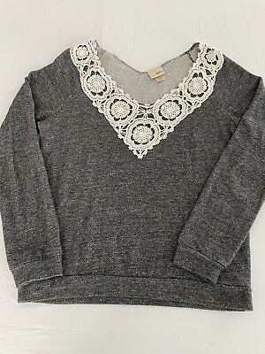 #ad Daytrip Women#x27;s V Neck Scoop Gray Sweater Small Polyester Cotton 1123 $8.99