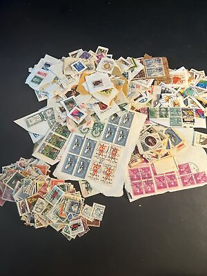 #ad LARGE COLLECTION OF OVER 1000 UNITED STATES STAMPS ON AND OFF PAPER SUPER NICE $11.50
