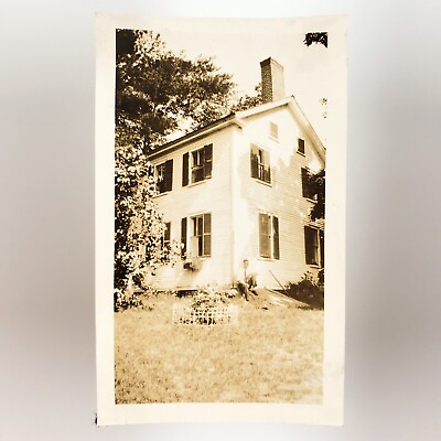 #ad Raymond New Hampshire Farmhouse Photo 1930s Prescott House Home Snapshot C2884 $29.95