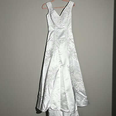 #ad Vintage 1990s Amour White Classic V Neck Wedding Dress Lace Train Sequins XS $70.00
