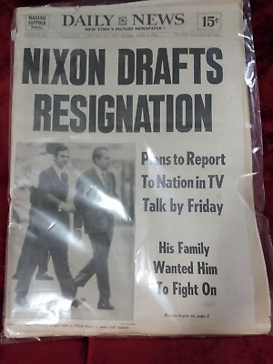 #ad DAILY NEWS NY AUGUST 8 1974 NIXON DRAFTS RESIGNATION $25.00
