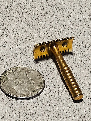 #ad Salesman sample tiny working razor not a toy gold color actual blade $14.99