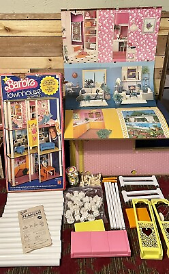 #ad VINTAGE 1977 BARBIE TOWNHOUSE WITH Original BOX $150.00