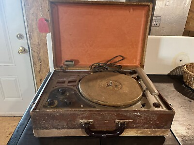 #ad Wilcox Gay Portable Radio Recordette Turntable Vintage Rare Find $130.00