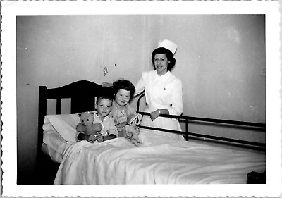 #ad 1951 Photo Two Siblings Smile Before Tonsillectomy In Hospital Rochester MN $14.95