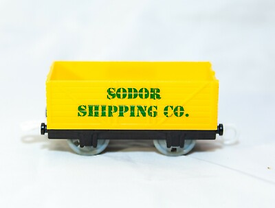 #ad Thomas the Train Trackmaster Yellow Sodor Shipping Truck Cargo 2009 $10.69