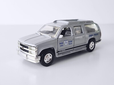 Road Champs Rhode Island State Police Chevrolet Suburban 1:43 Diecast $6.99