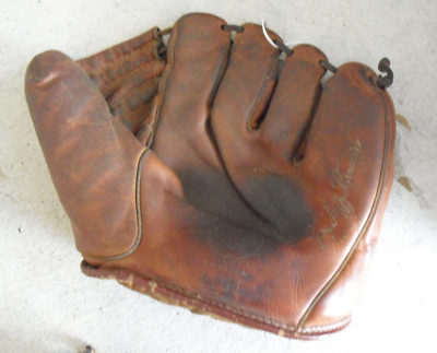 #ad Nice Vintage Spalding Leather Baseball Glove 1161 $75.00