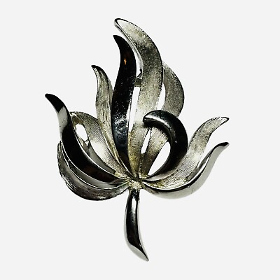 #ad Crown Trifari Vintage Silver Toned Open Leaves Brooch Pin 1.5” Classic Elegant $16.99