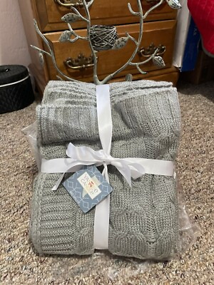 #ad Yankee Candle Knitted Throw Blanket 50 x 40 Gray Brand New $16.00