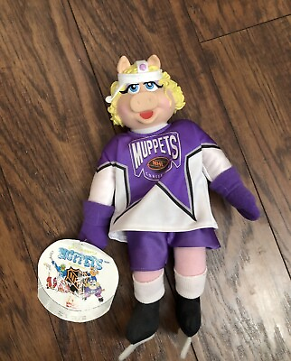 #ad NHL CONFERENCE MUPPETS MISS PIGGY FIGURE SKATER With Tag $12.00