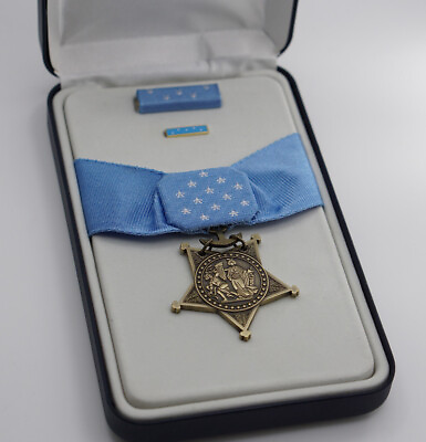 #ad Medal of Honor Navy with Case Replica $55.00