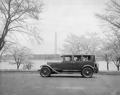#ad Tourists visit Washington in Cadillac Suburban automobile New 8x10 Photo $8.99
