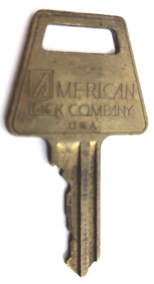 #ad Vintage Key American Lock Company Appx 1 7 8” Padlocks Door Cabinet Desk Trunk $8.84