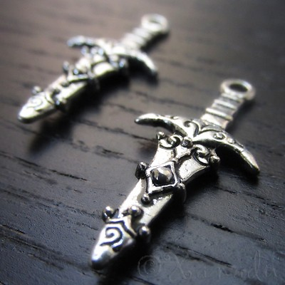 #ad Sword Charms Wholesale Antiqued Silver Plated Pendants C9879 10 20 Or 50PCs $2.50
