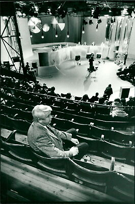 #ad Gits Olsson on party leadership debate at Circu... Vintage Photograph 2371567 $14.90