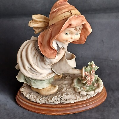 #ad Giuseppe Armani Figurine Girl Watering Flowers Gulliver#x27;s World Vintage 6quot; x 6quot; $45.00