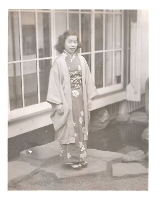 #ad CHUYAKOBEAUTIFUL JAPANESE GIRLGHQ PHOTOTOKYO1948.VTG 5quot; x 4quot; PHOTO#8 $9.95