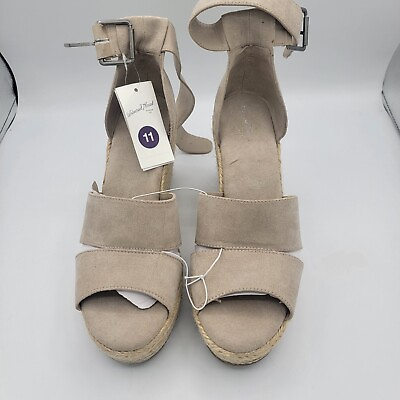 #ad Women#x27;s New Heel Sandals Cream Grey colored Size 11 by Universal Thread $9.99