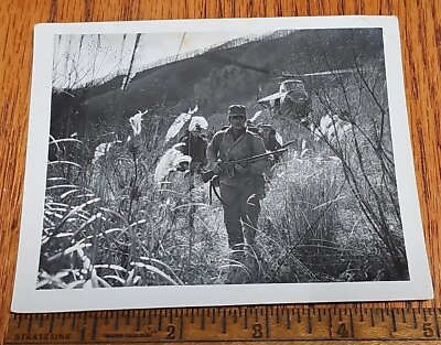 #ad 1951 Original Photo KIA Unknown US Marine USMC w BAR HMR 161 Helo HR 4 Korea $95.00