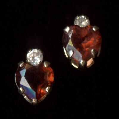 #ad 10K Solid Yellow Gold 5mm Heart Red Garnet Gemstone Stud Love Earrings JZ $44.95