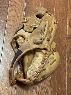 Maury Wills Vintage Spalding Baseball Glove Kids Model $5.09