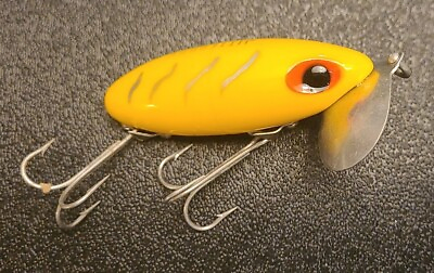 #ad Old fishing lure Fred Arbogast War Jitterbug Yellow Scale VGC $14.99