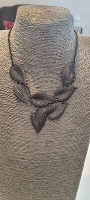 #ad Fashion Jewellery Necklace Short Length Grey Metal Leaf Design Bib Style GBP 10.00