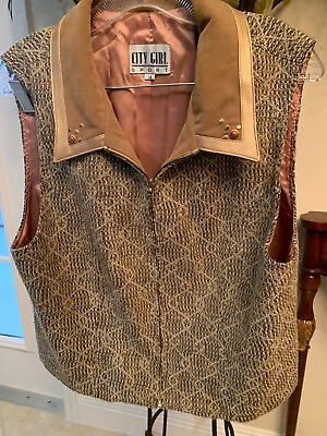 #ad City Girl Vest tan amp; light beige zip front faux leather amp; suede goid condition $7.99