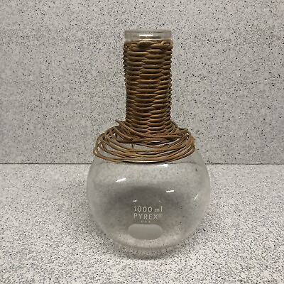 #ad Vintage Pyrex 1974 U.S.A. Glass Round Boiling Flasks Wicker Neck 1000ml $15.99