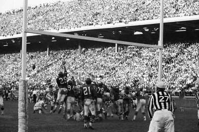 #ad Football Chicago Bears Ed Brown In Action Field Goal Attempt 1961 Old Photo AU $9.00