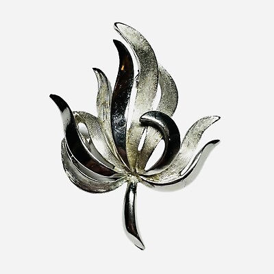 #ad Crown Trifari Vintage Silver Toned Open Leaves Brooch Pin 1.5” Classic Elegant $12.99