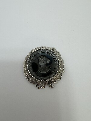 #ad Vintage Carved Black Glass Cameo Silver Tone Laurel Wreath Frame Brooch Pin $18.00