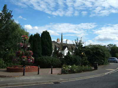 Photo 12x8 Spalding in bloom A glimpse of the White Horse pub taken from j c2010 GBP 6.00