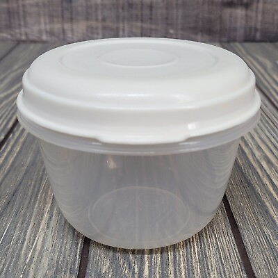 #ad Rubbermaid Servin#x27; Saver 2 Cup Round #2 Storage Container Almond Lid #0026 EUC $7.95